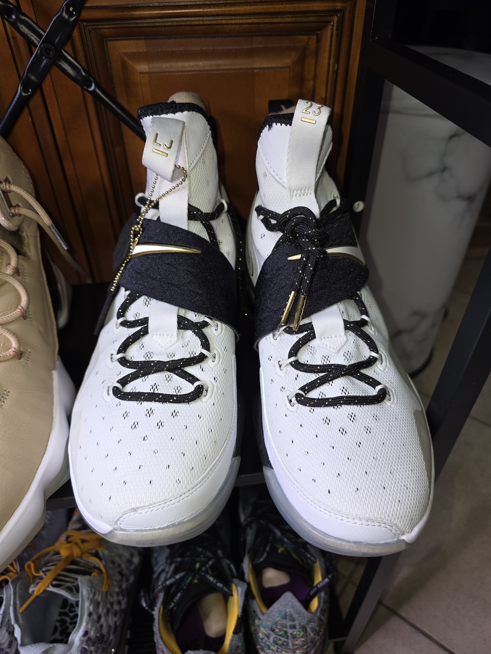 New Nike LeBron 14 ' BHM' Sz. 11